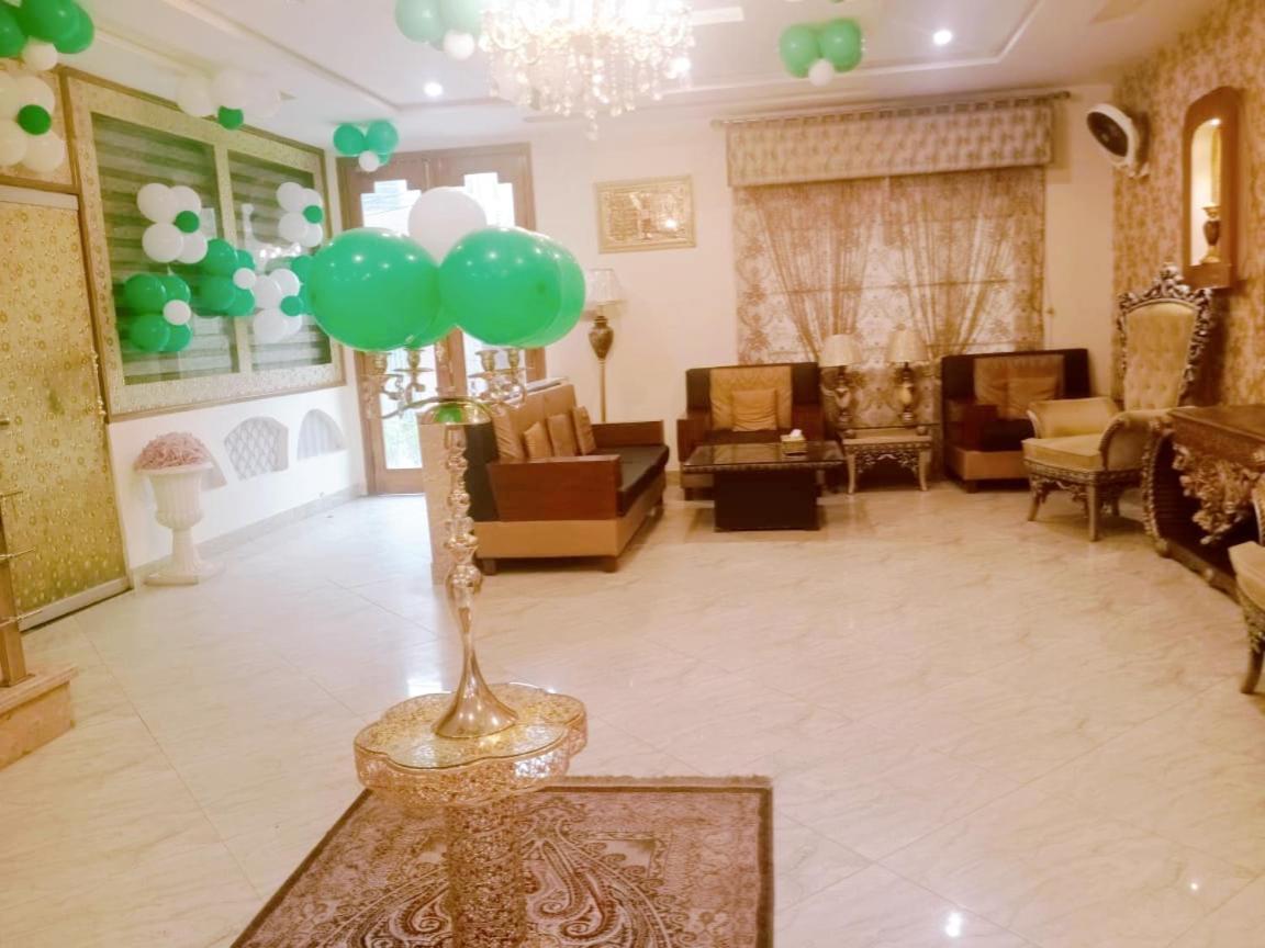 Hotel S.R. Lounge Multan Ngoại thất bức ảnh