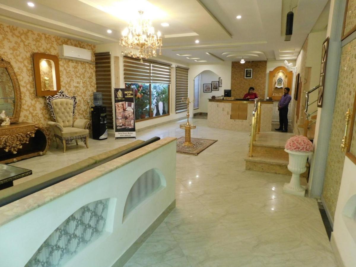 Hotel S.R. Lounge Multan Ngoại thất bức ảnh