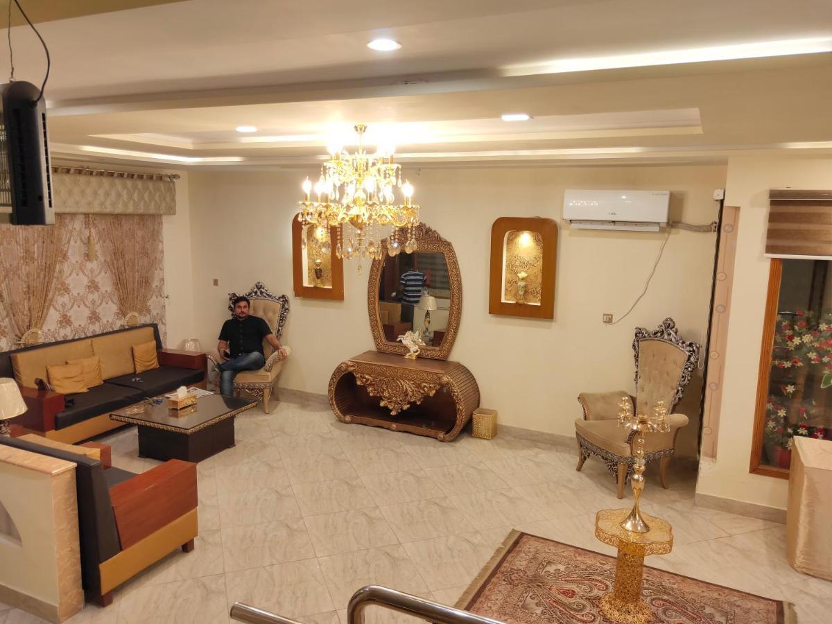 Hotel S.R. Lounge Multan Ngoại thất bức ảnh