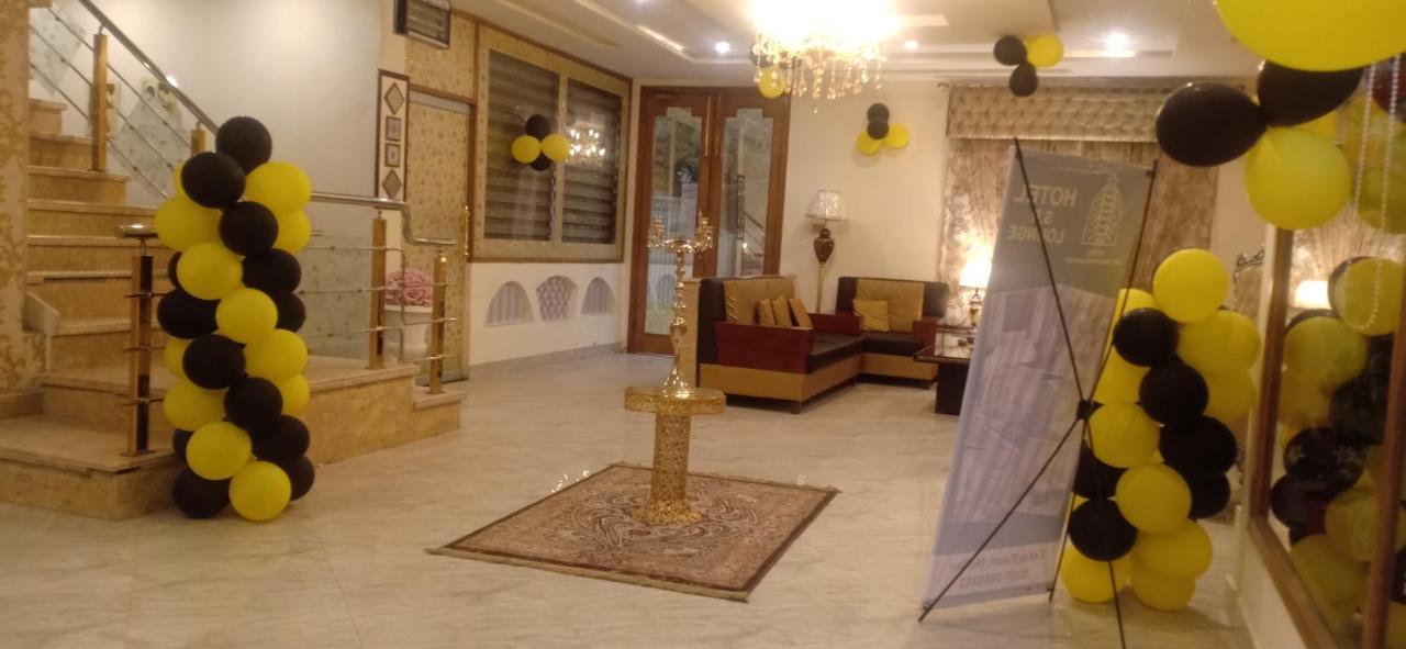 Hotel S.R. Lounge Multan Ngoại thất bức ảnh